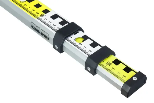 a fotón:  Ermenrich Reel TWR3 szintezőléc,  5