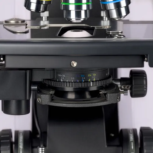 a fotón:  MAGUS Bio 290T biológiai mikroszkóp,  16