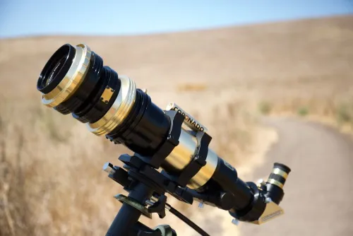 a fényképen:  Coronado SolarMax III 70 mm Double Stack napteleszkóp RichView rendszerrel és BF10 szűrővel,  7