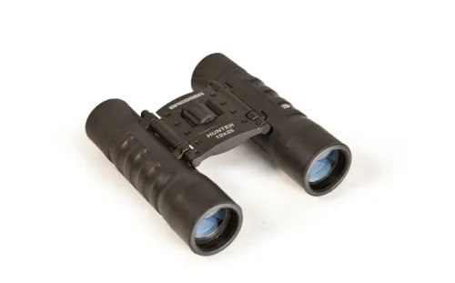 a fotón:  Bresser Hunter 10x25 kétszemes távcső,  11