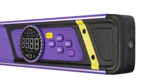 a fényképen:  Ermenrich Verk LD40 digitális szintező lézerrel,  4