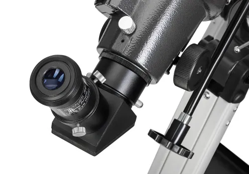 a fotón:  Levenhuk New Skyline PLUS 90/900 EQ2 teleszkóp,  7