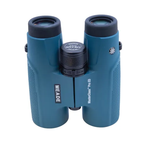 a fotón:  Meade MasterClass Pro ED 8x42 kétszemes távcsövek,  7