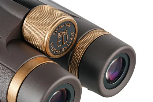 a képen:  Levenhuk Vegas ED 10x42 kétszemes távcső,  17
