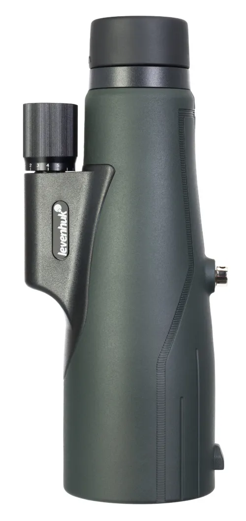 a fényképen:  Levenhuk Wise PLUS 10x56 egyszemes távcső irányzékkal,  6